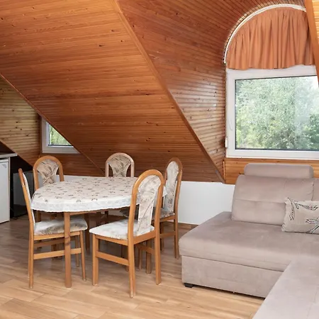 Fausztland Apartment *
