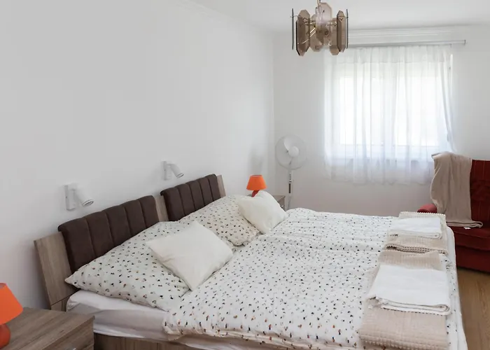 Apartment Fausztland *