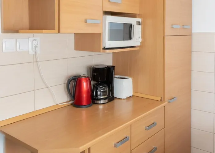 Fausztland * Zamárdi